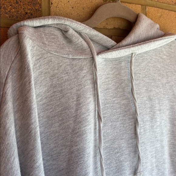 Quince Light Gray Women's Hoodie Sweater soft cozy sweatshirt  M - Picture 2 of 9